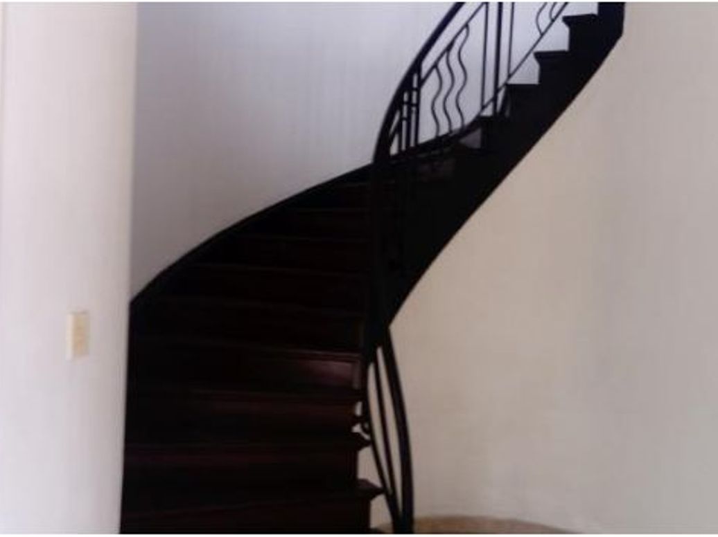 Casa de 8 alcobas en venta en Teusaquillo, Bogotá, 387 m² · foto 11 de 13