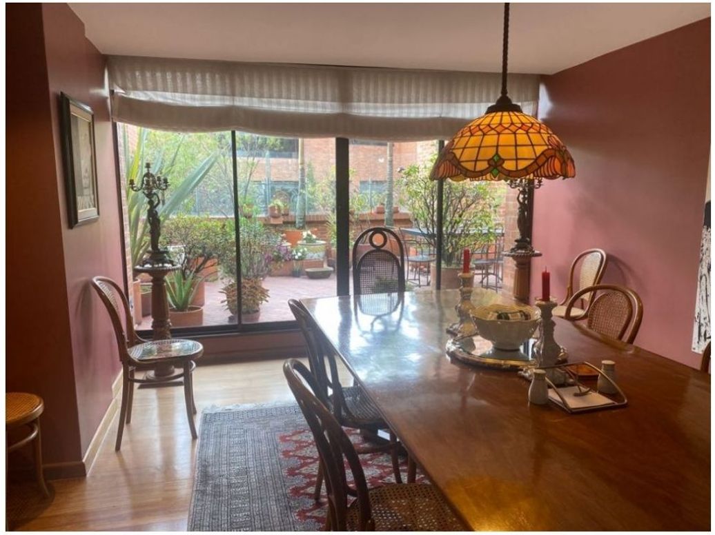 Apartamento de 4 alcobas en venta en Los Rosales, Bogotá, 274 m² · foto 11 de 20