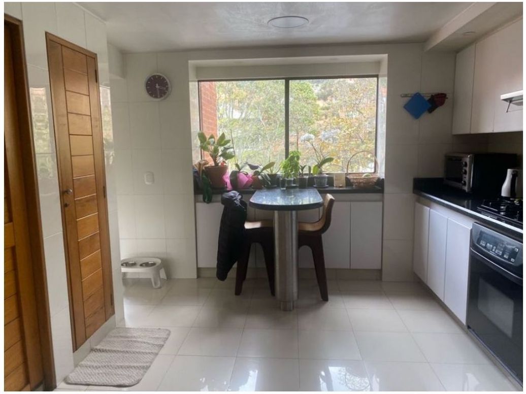 Apartamento de 4 alcobas en venta en Los Rosales, Bogotá, 274 m² · foto 13 de 20