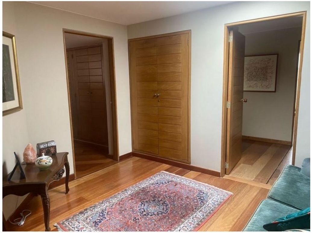 Apartamento de 4 alcobas en venta en Los Rosales, Bogotá, 274 m² · foto 18 de 20