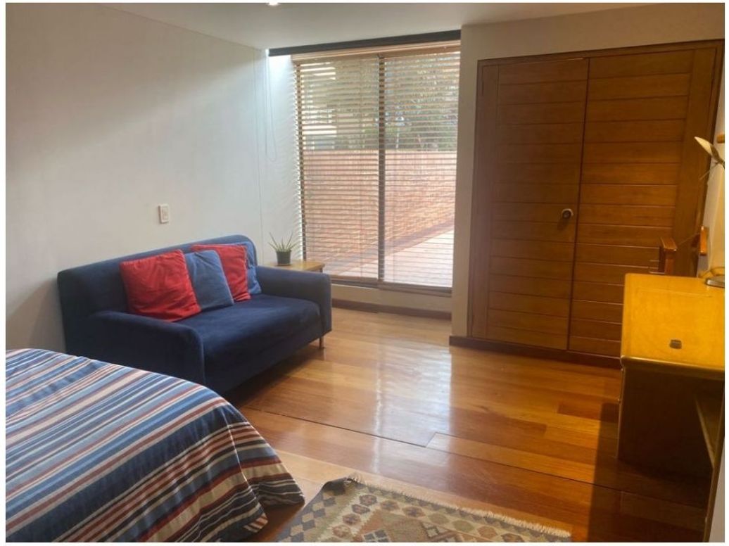 Apartamento de 4 alcobas en venta en Los Rosales, Bogotá, 274 m² · foto 19 de 20