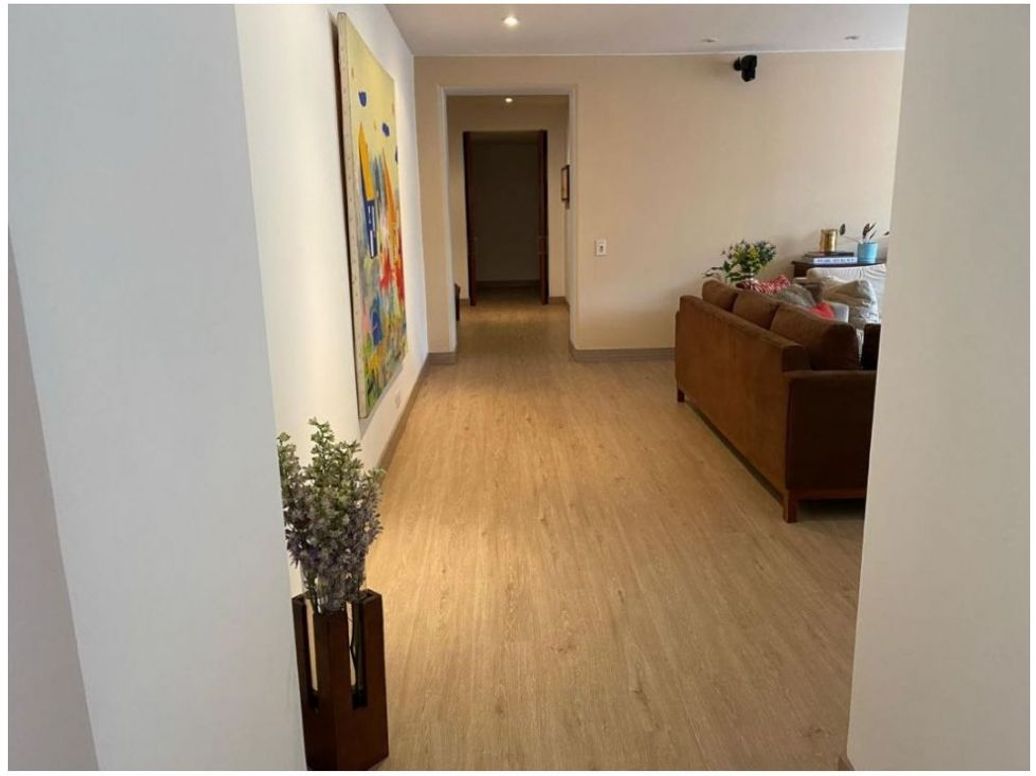 Apartamento de 4 alcobas en venta en Los Rosales, Bogotá, 264 m² · foto 10 de 20