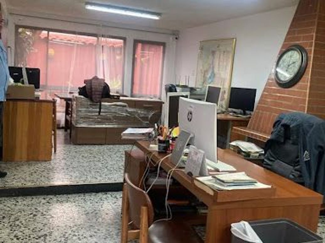 Casa de 6 alcobas en venta en El Recuerdo, Bogotá, 280 m² · foto 3 de 8