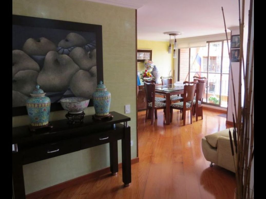 Apartamento de 3 alcobas en venta en Lagos De Cordoba, Bogotá, 107 m² · foto 2 de 20