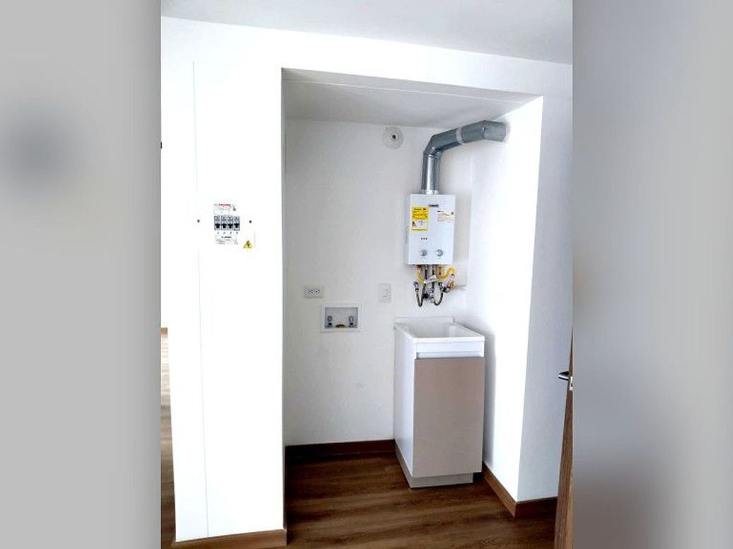 Apartamento de 2 alcobas en arriendo en Torres De Modelia, Bogotá, 37 m² · foto 11 de 20