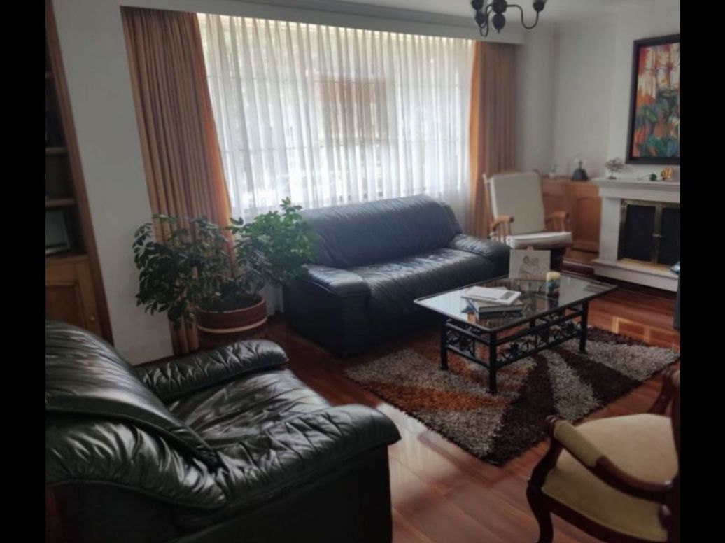 Apartamento de 3 alcobas en venta en Santa Bibiana, Bogotá, 158 m² · foto 2 de 17