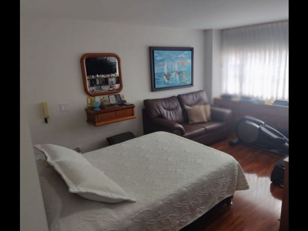 Apartamento de 3 alcobas en venta en Santa Bibiana, Bogotá, 158 m² · foto 3 de 17