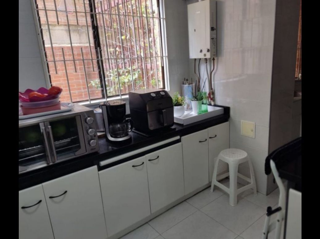 Apartamento de 3 alcobas en venta en Santa Bibiana, Bogotá, 158 m² · foto 10 de 17