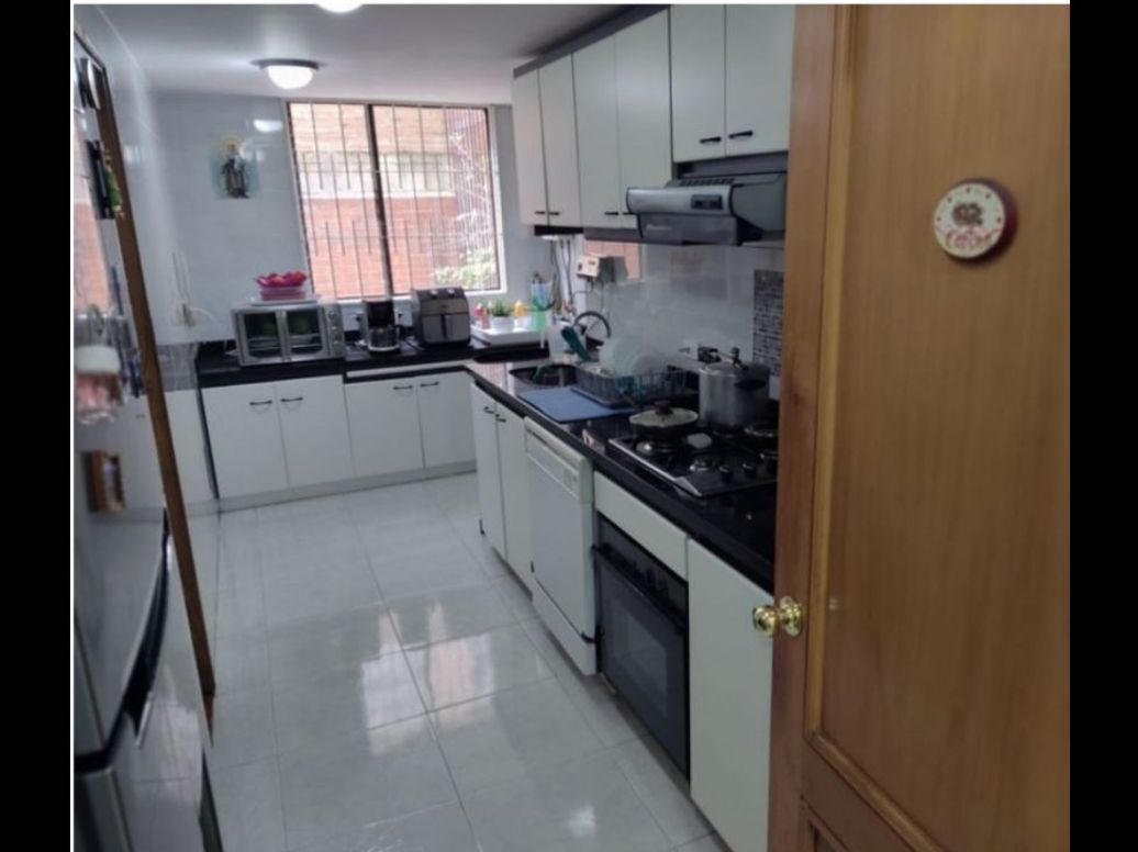 Apartamento de 3 alcobas en venta en Santa Bibiana, Bogotá, 158 m² · foto 11 de 17