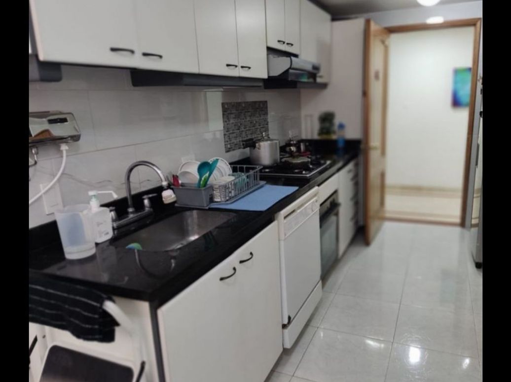 Apartamento de 3 alcobas en venta en Santa Bibiana, Bogotá, 158 m² · foto 9 de 17