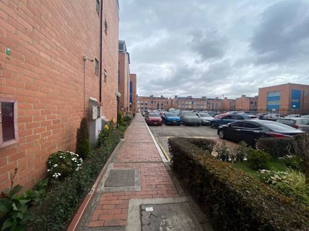 Casa de 3 alcobas en venta en Urbanización Castilla Real, Bogotá, 86 m² · foto 20 de 20