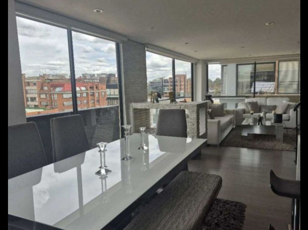 Apartamento de 3 alcobas en venta en San Patricio, Bogotá, 135 m² · foto 3 de 14
