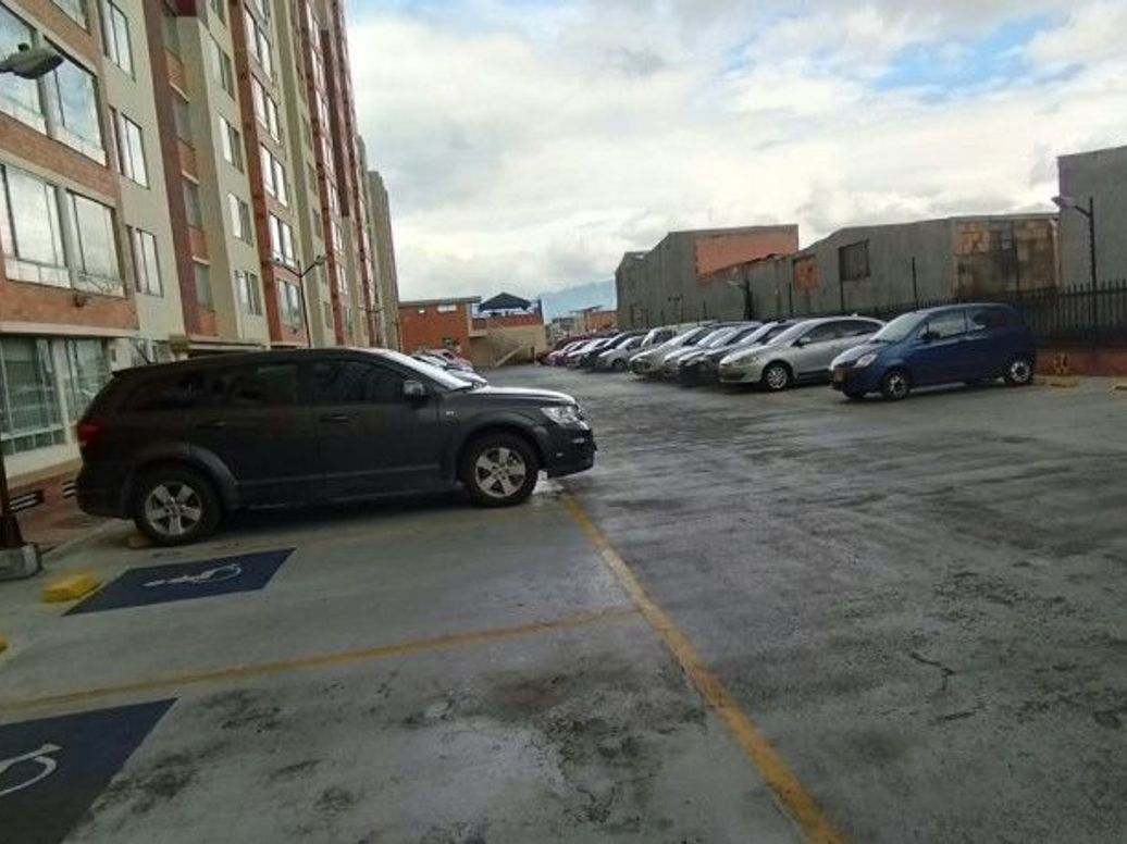Apartamento de 3 alcobas en venta en Rafael Escamilla, Bogotá, 55 m² · foto 4 de 19