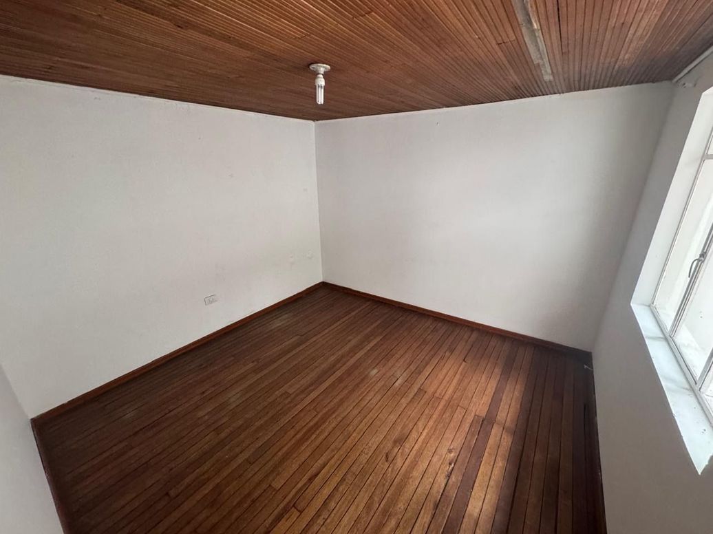 Casa en venta en Bellavista Occidental, Bogotá · foto 4 de 16