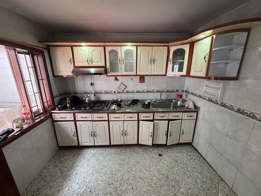 Casa en venta en Bellavista Occidental, Bogotá · foto 12 de 16