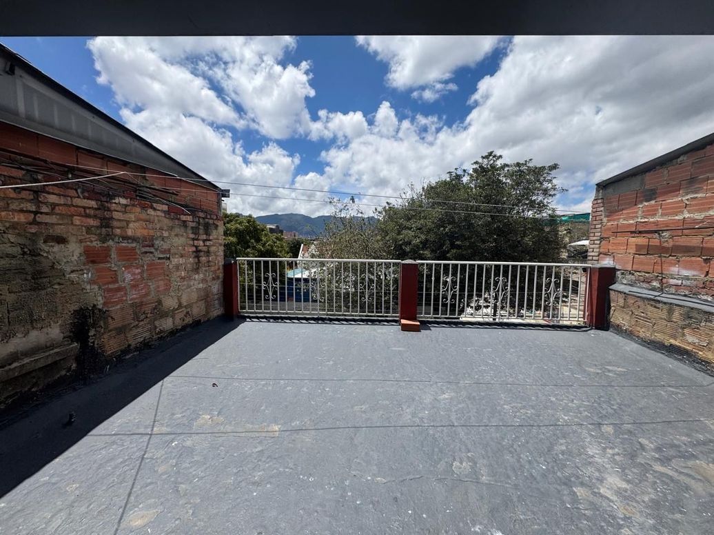 Casa en venta en Bellavista Occidental, Bogotá · foto 14 de 16
