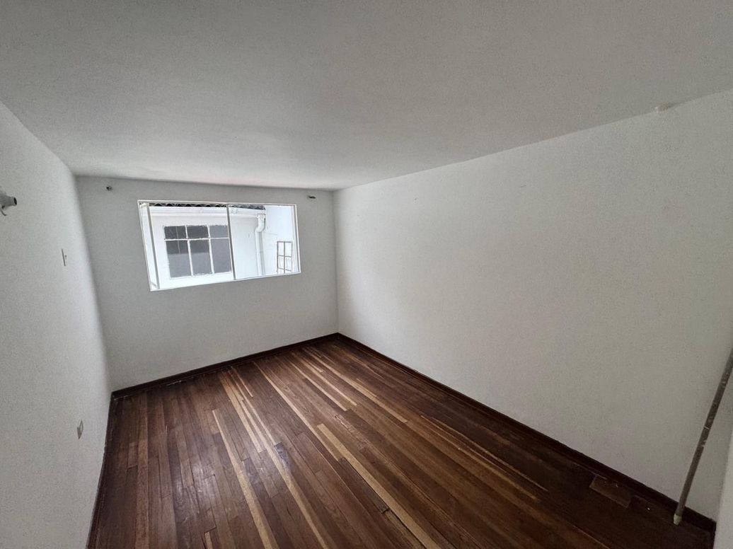 Casa en venta en Bellavista Occidental, Bogotá · foto 6 de 16