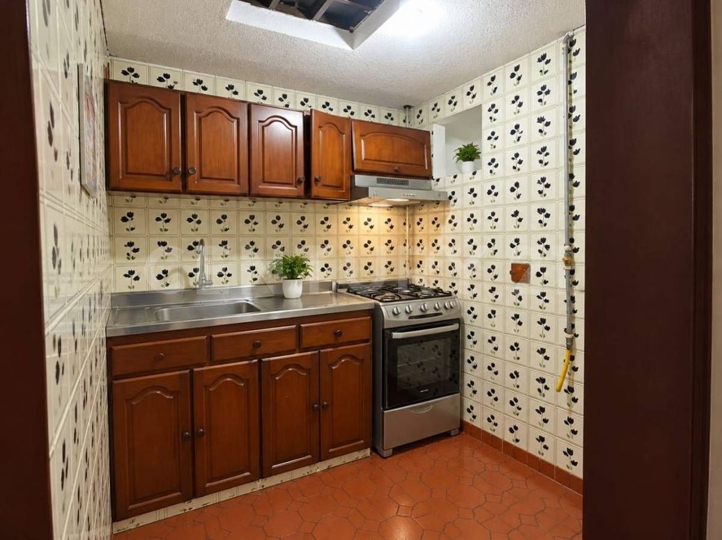 Casa de 7 alcobas en venta en Catalina, Bogotá, 216 m² · foto 2 de 17