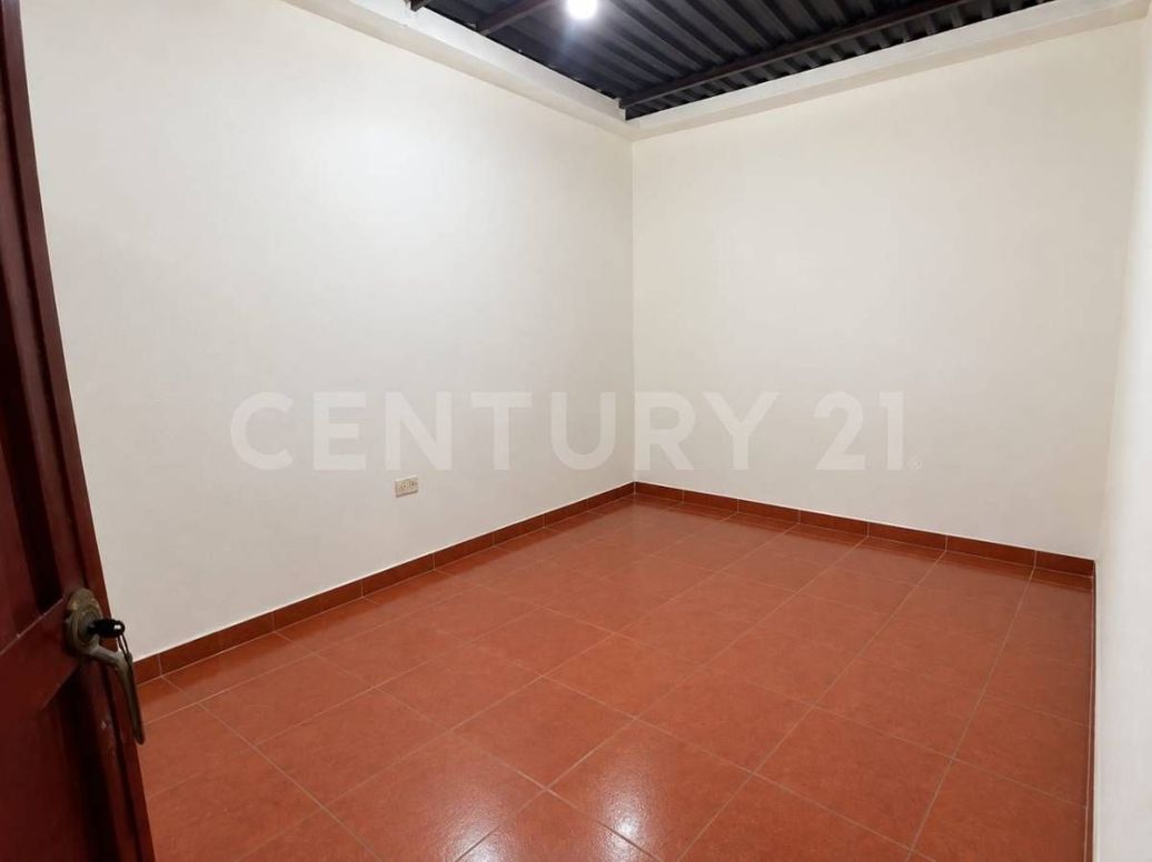 Casa de 7 alcobas en venta en Catalina, Bogotá, 216 m² · foto 7 de 17