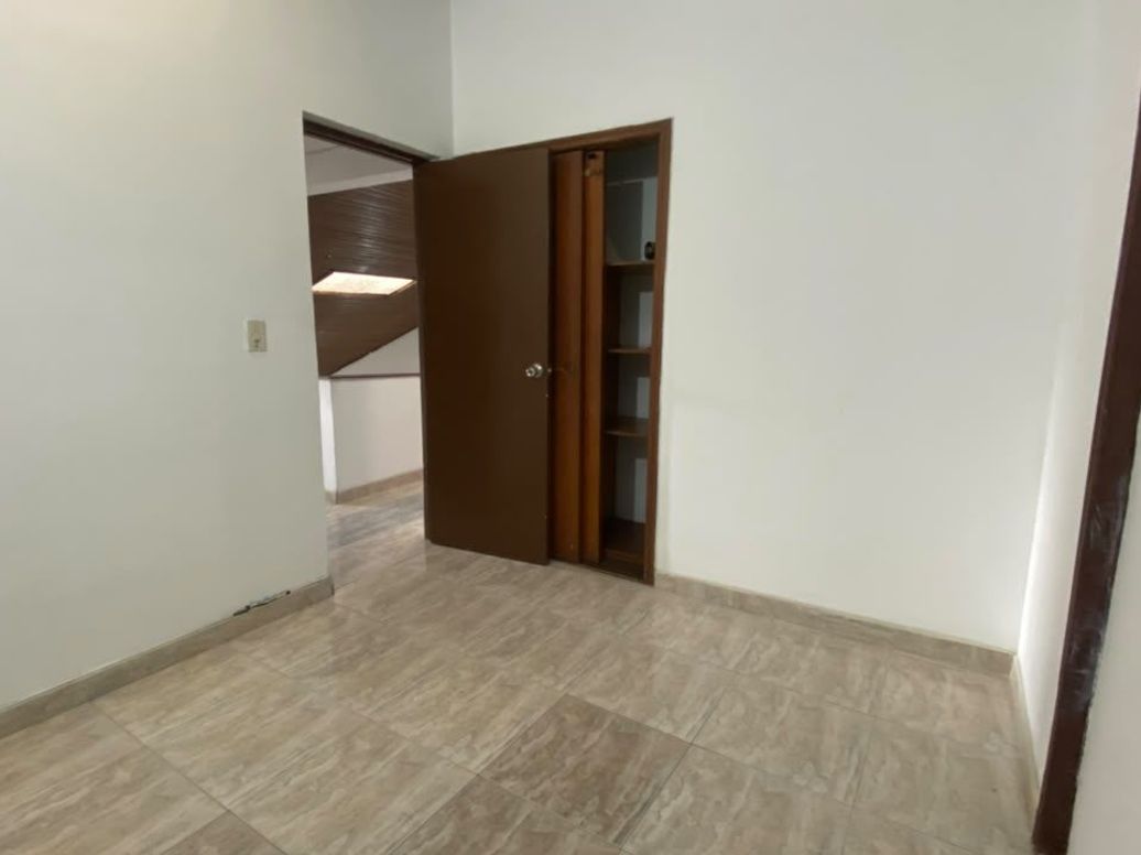 Casa de 5 alcobas en venta en Mandalay Et. Ii, Bogotá, 161 m² · foto 3 de 19