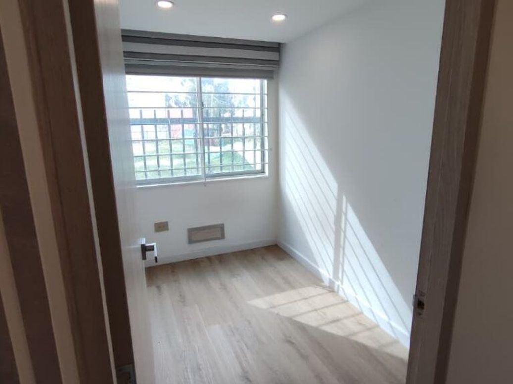 Apartamento de 2 alcobas en venta en Primavera Occidental, Bogotá, 40 m² · foto 11 de 16