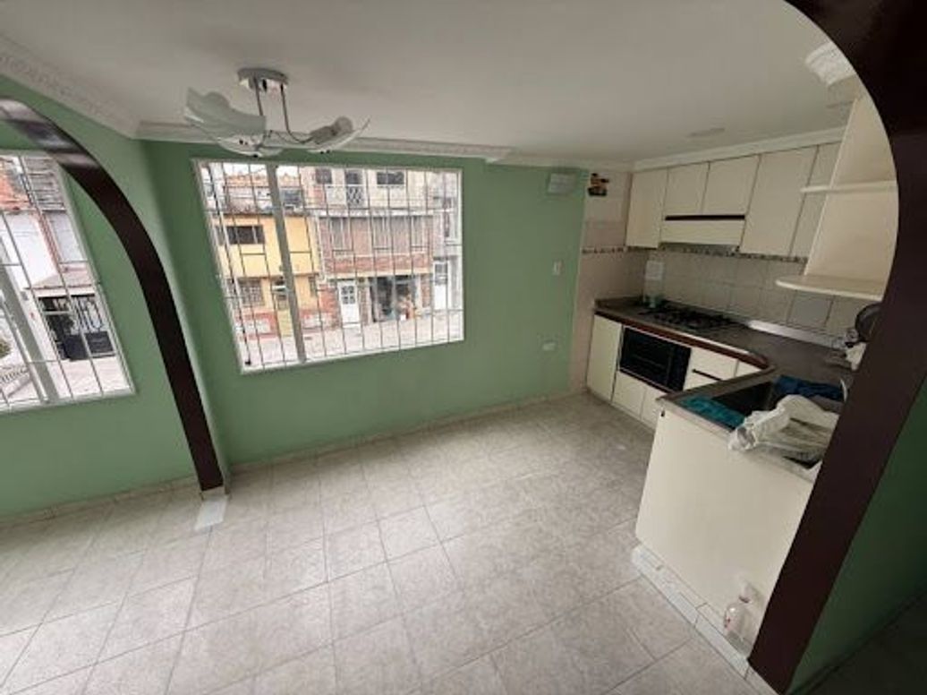 Casa de 3 alcobas en venta en Carimagua I Sector, Bogotá, 200 m² · foto 2 de 20
