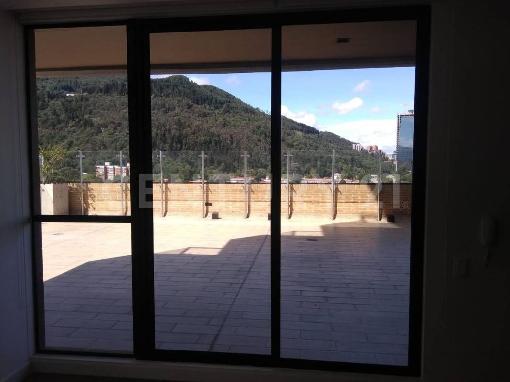 Apartaestudio en venta en Santa Ana Oriental, Bogotá, 60 m² · foto 2 de 8