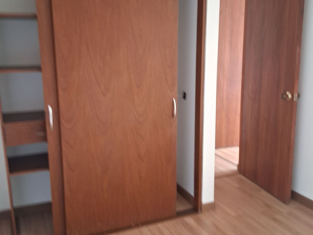 Apartamento de 3 alcobas en venta en Ciudad Salitre Occidental, Bogotá, 77 m² · foto 8 de 20