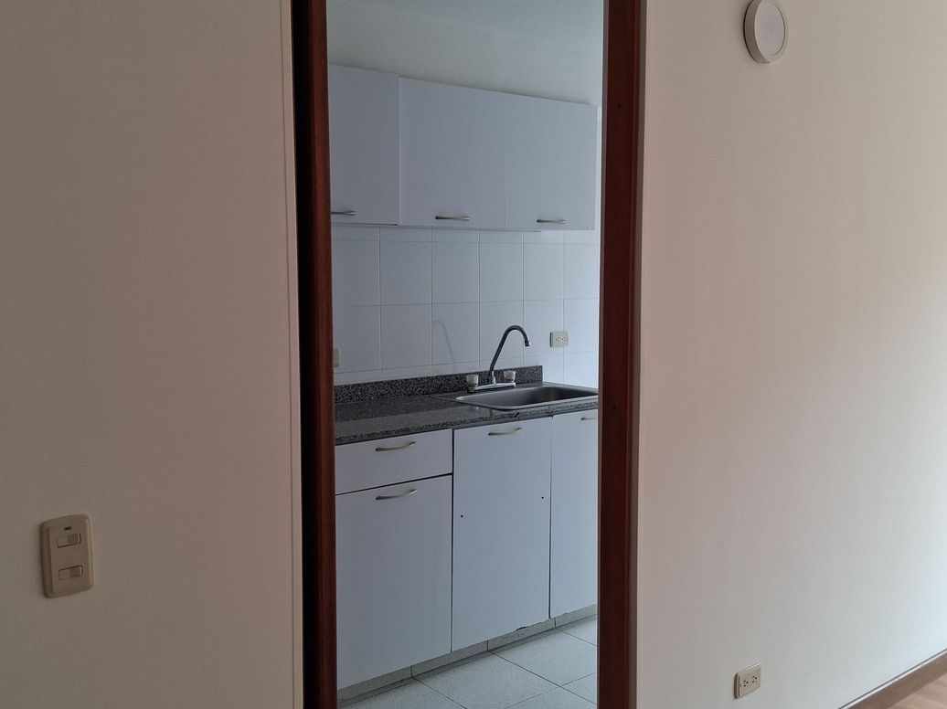 Apartamento de 3 alcobas en venta en Ciudad Salitre Occidental, Bogotá, 77 m² · foto 19 de 20