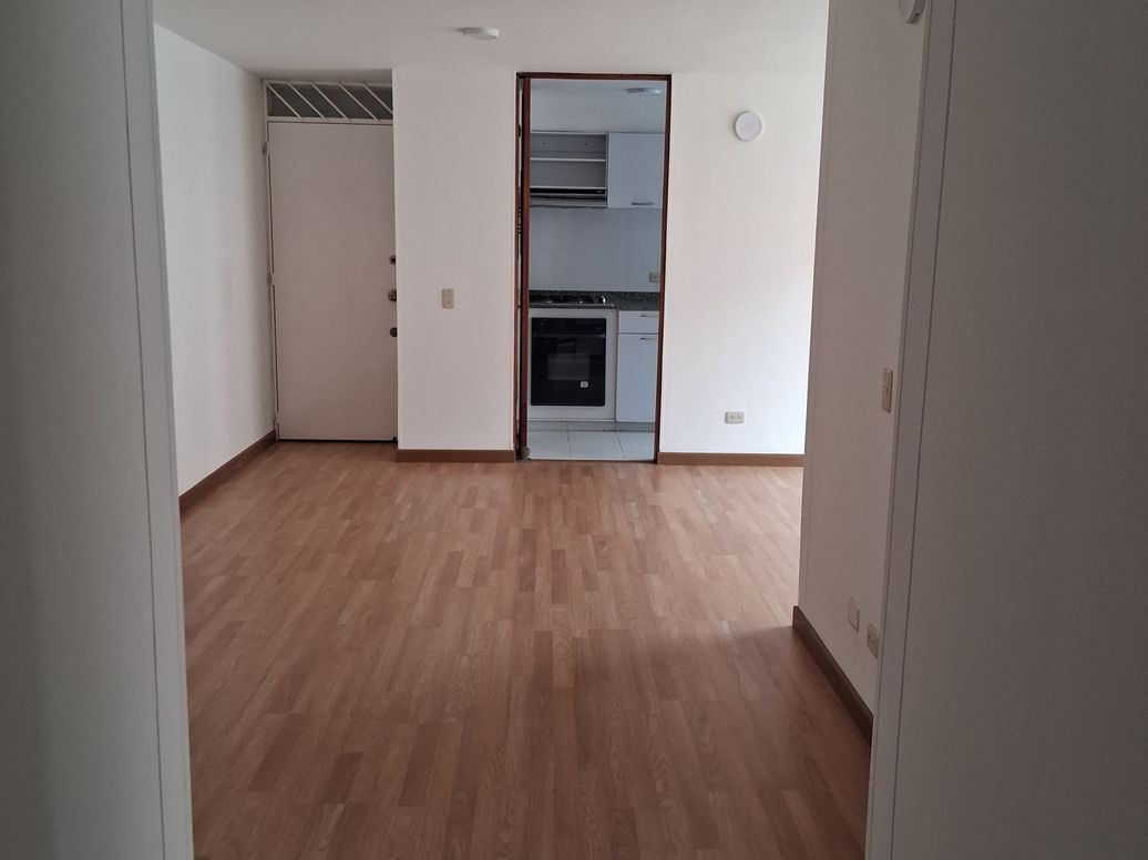 Apartamento de 3 alcobas en venta en Ciudad Salitre Occidental, Bogotá, 77 m² · foto 5 de 20