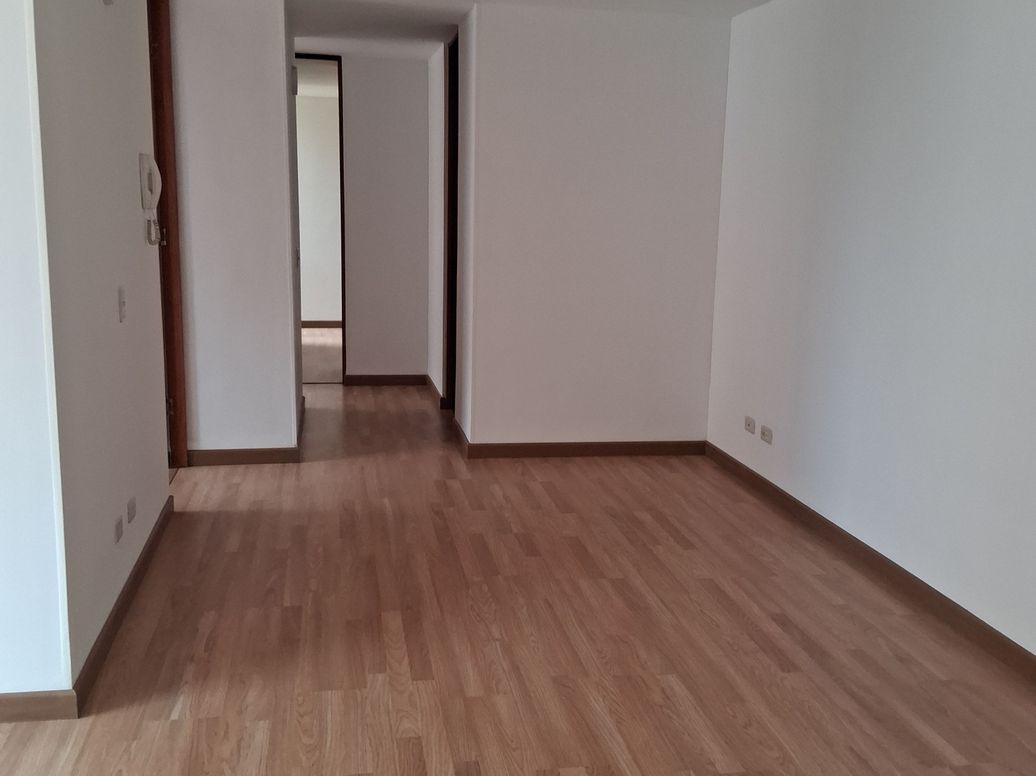 Apartamento de 3 alcobas en venta en Ciudad Salitre Occidental, Bogotá, 77 m² · foto 11 de 20