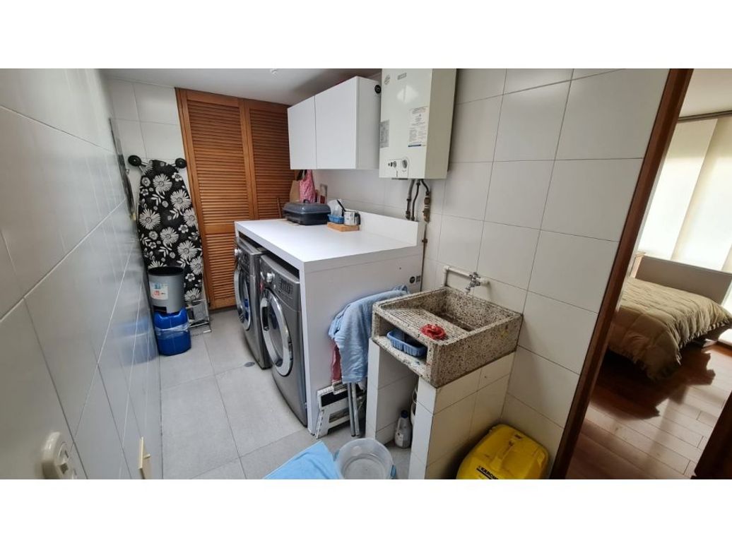 Apartamento de 3 alcobas en venta en San Patricio, Bogotá, 240 m² · foto 18 de 20
