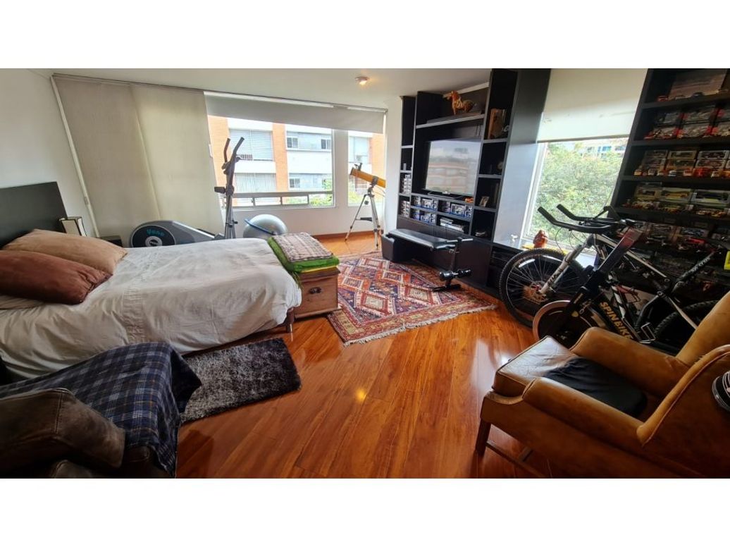 Apartamento de 3 alcobas en venta en San Patricio, Bogotá, 240 m² · foto 11 de 20