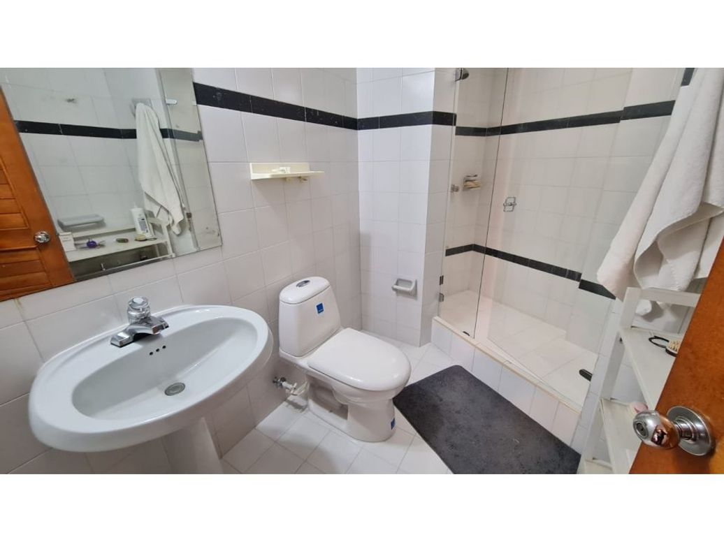 Apartamento de 3 alcobas en venta en San Patricio, Bogotá, 240 m² · foto 16 de 20