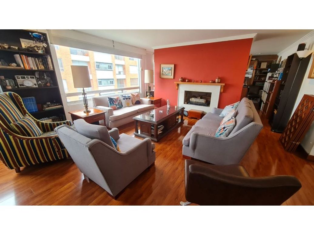 Apartamento de 3 alcobas en venta en San Patricio, Bogotá, 240 m² · foto 4 de 20