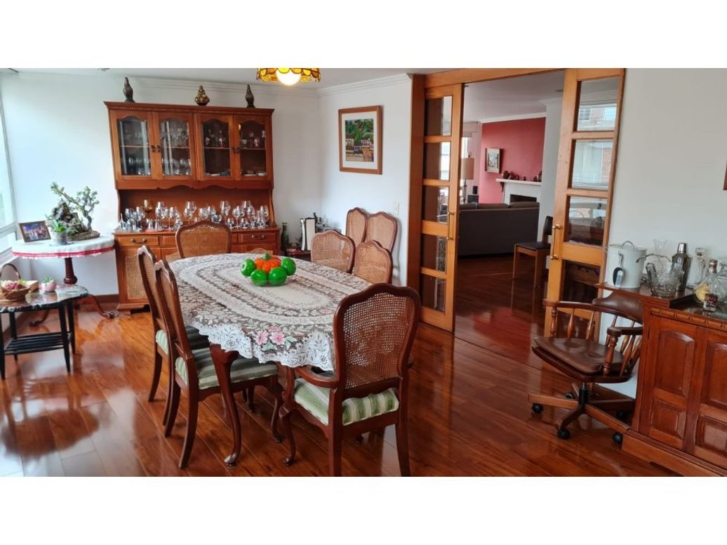 Apartamento de 3 alcobas en venta en San Patricio, Bogotá, 240 m² · foto 8 de 20