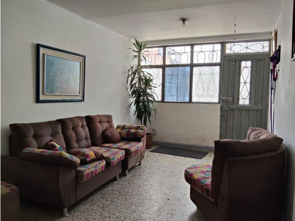 Casa de 6 alcobas en venta en Super Manzana 5, Bogotá, 186 m² · foto 2 de 16