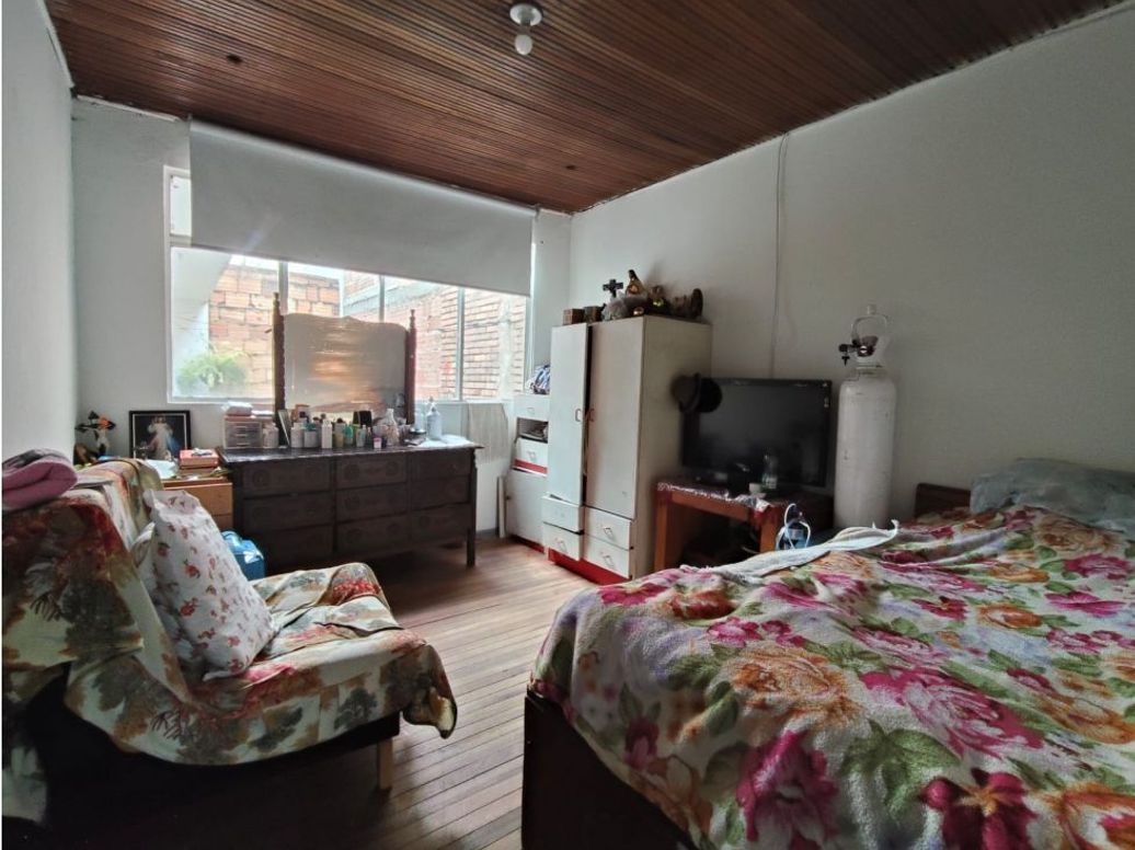 Casa de 6 alcobas en venta en Super Manzana 5, Bogotá, 186 m² · foto 12 de 16