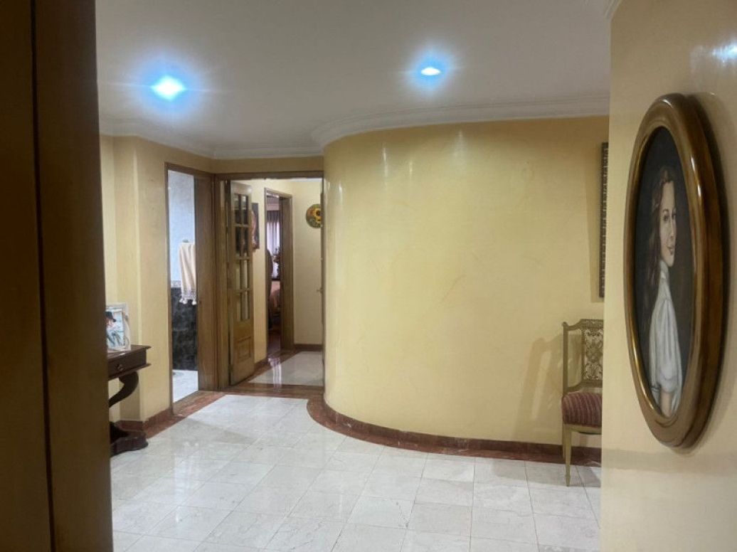 Apartamento de 4 alcobas en venta en Santa Barbara Occidental, Bogotá, 344 m² · foto 15 de 20