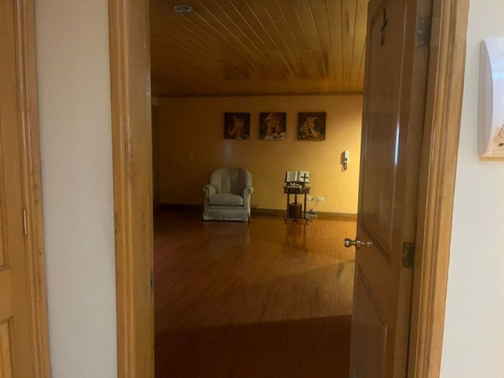 Apartamento de 4 alcobas en venta en Santa Barbara Occidental, Bogotá, 344 m² · foto 13 de 20