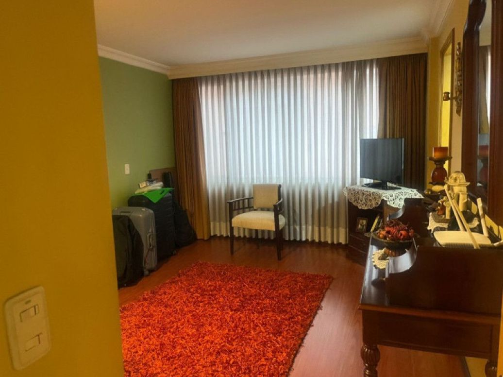 Apartamento de 4 alcobas en venta en Santa Barbara Occidental, Bogotá, 344 m² · foto 4 de 20