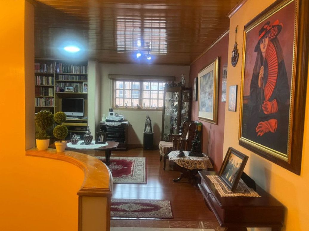 Apartamento de 4 alcobas en venta en Santa Barbara Occidental, Bogotá, 344 m² · foto 2 de 20