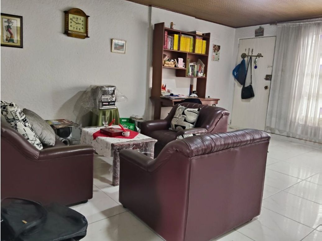 Apartamento de 2 alcobas en venta en Las Nieves, Bogotá, 56 m² · foto 2 de 12