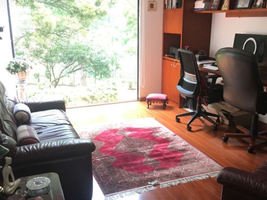 Casa de 3 alcobas en venta en Cerros De Santa Barbara, Bogotá, 216 m² · foto 12 de 20