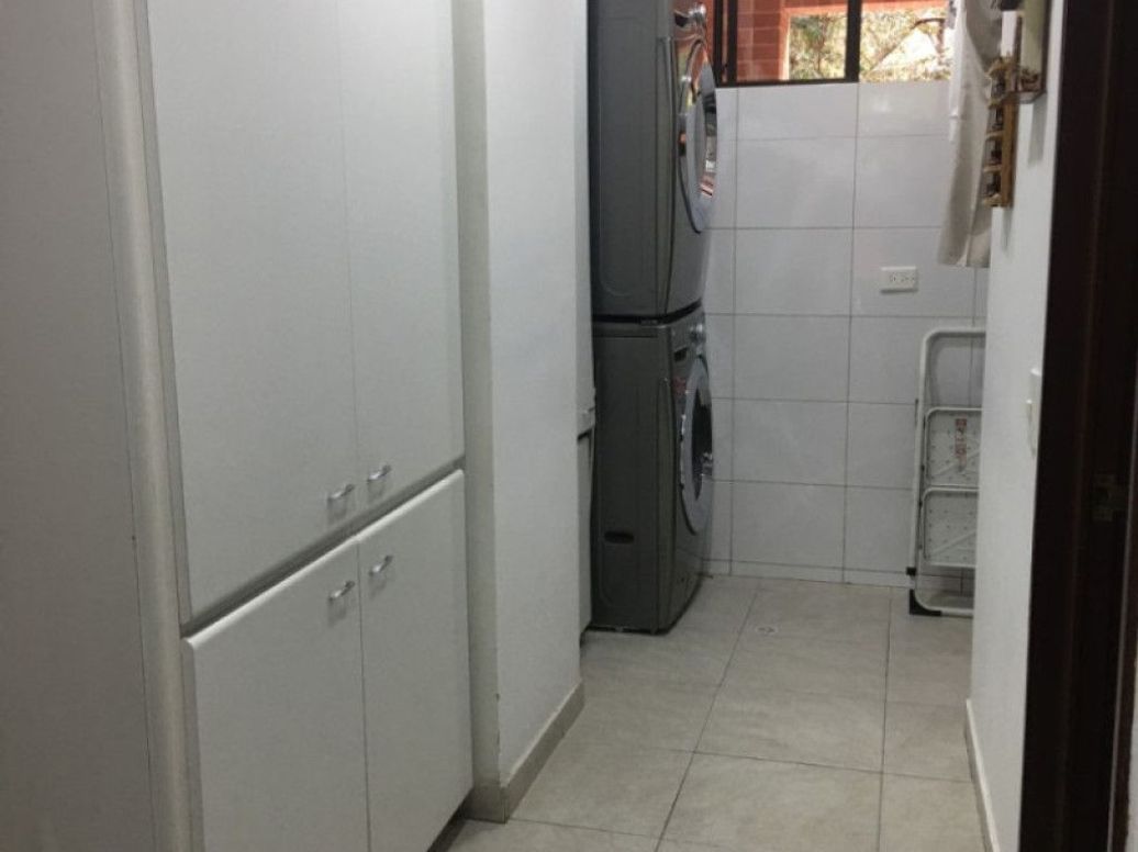 Casa de 3 alcobas en venta en Cerros De Santa Barbara, Bogotá, 216 m² · foto 7 de 20