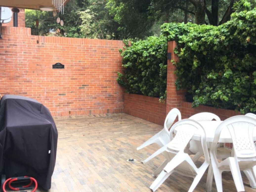 Casa de 3 alcobas en venta en Cerros De Santa Barbara, Bogotá, 216 m² · foto 9 de 20