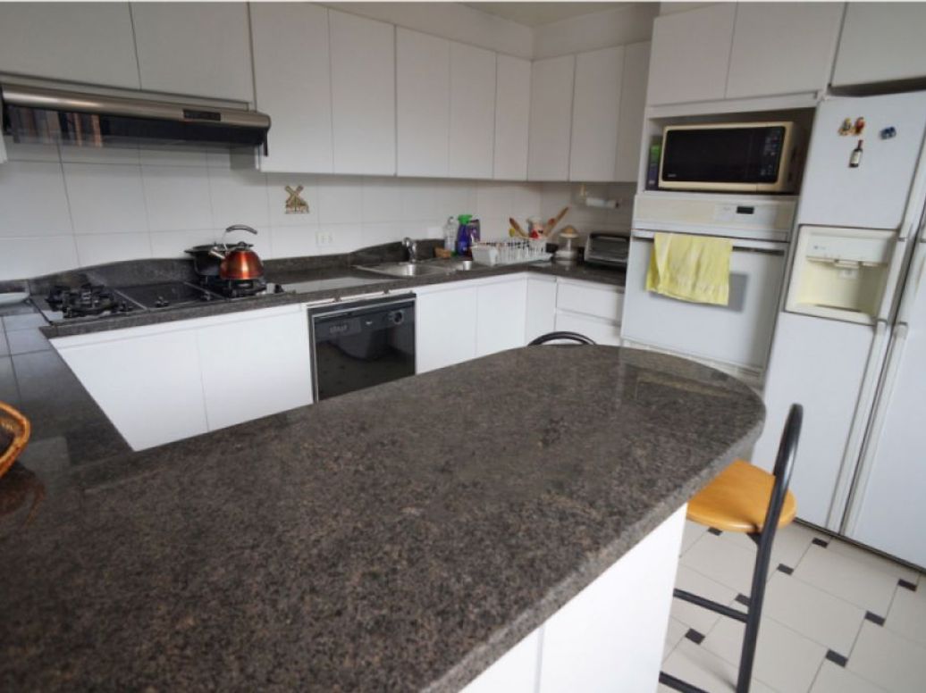 Apartamento de 3 alcobas en venta en Bellavista, Bogotá, 250 m² · foto 4 de 15