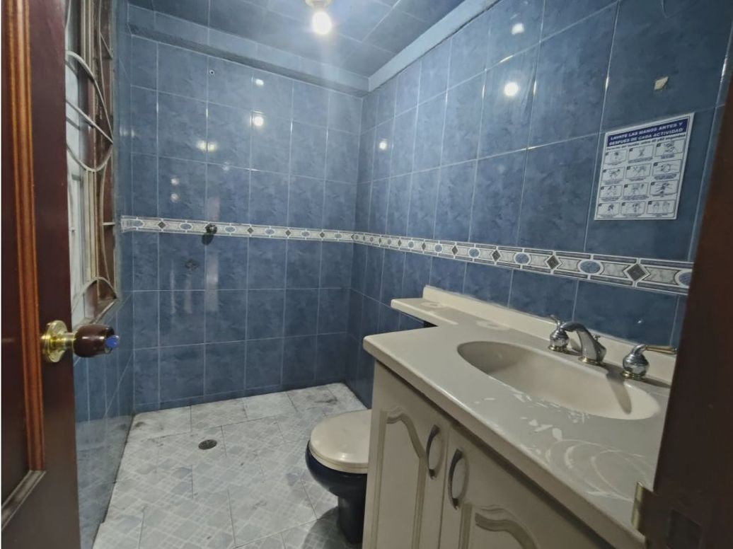 Casa de 9 alcobas en venta en Eduardo Frei, Bogotá, 394 m² · foto 13 de 20