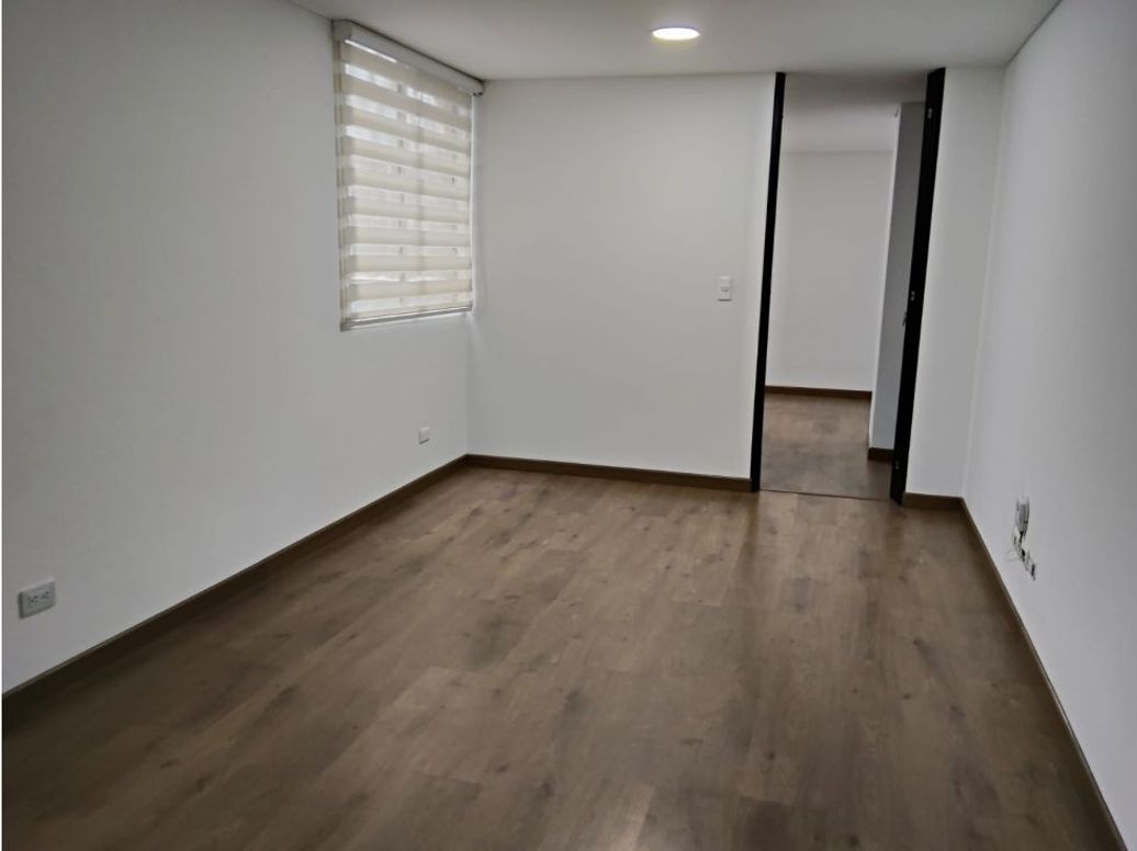 Apartamento de 1 alcoba en venta en Santa Lucía, Bogotá, 41 m² · foto 2 de 18