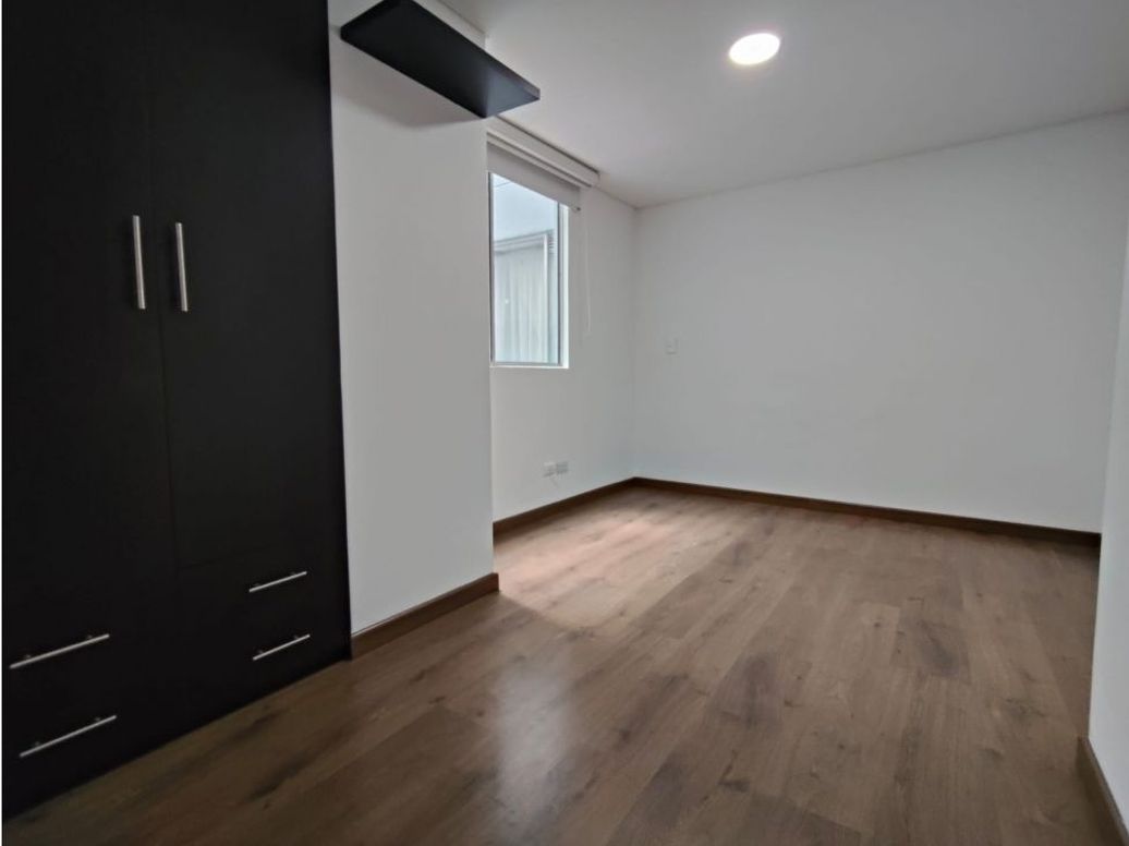 Apartamento de 1 alcoba en venta en Santa Lucía, Bogotá, 41 m² · foto 3 de 18